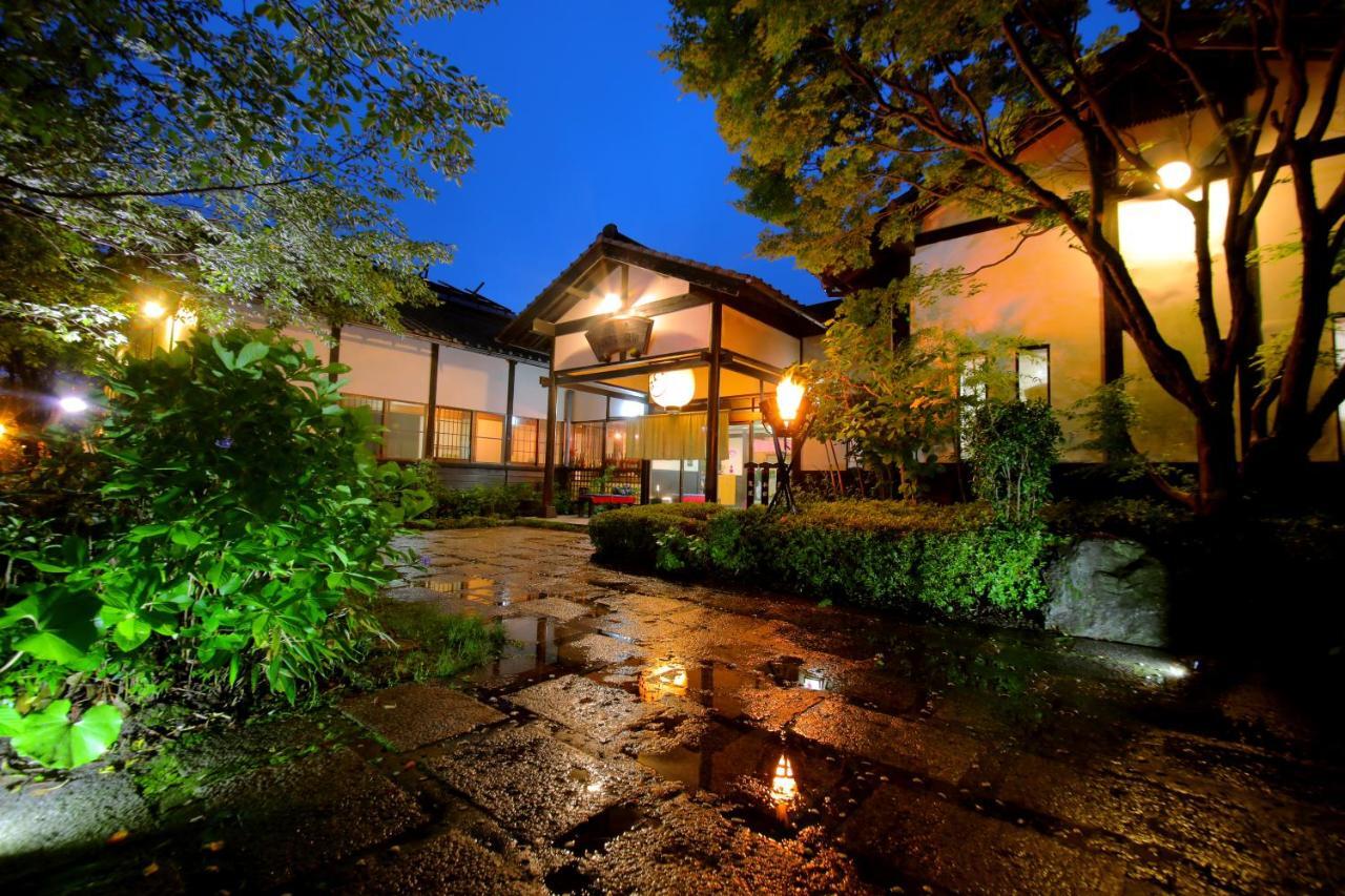 Sakura Sakura Onsen Hotel Kirishima Buitenkant foto
